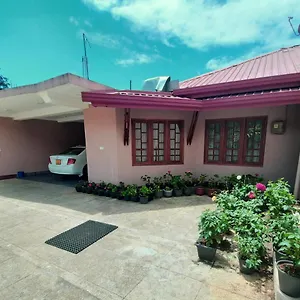 Gasthuis Thuvaraga, Nuwara Eliya